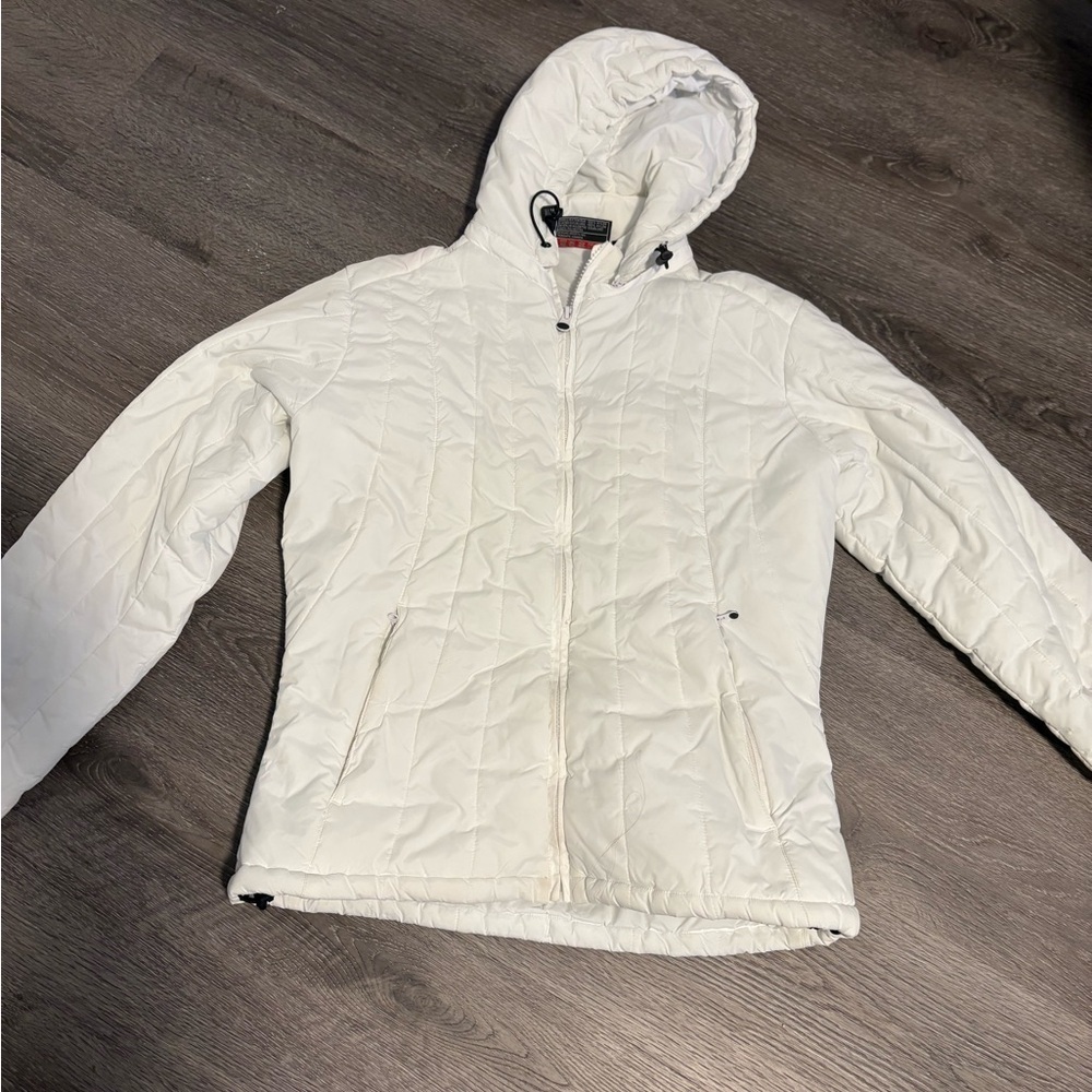 Women’s Hooded Quilted Puffer Jacket in White